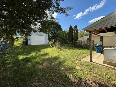 Tiny photo for 1274 Auburn Avenue, Barberton, OH 44203 (MLS # 225040250)