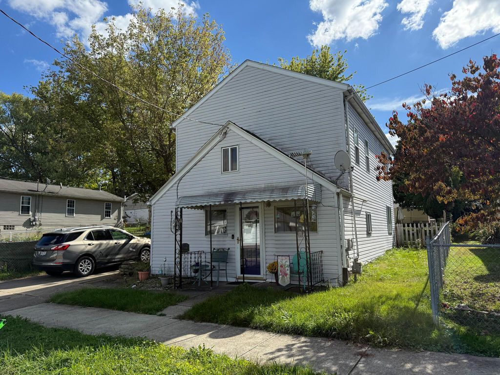 Photo for 1274 Auburn Avenue, Barberton, OH 44203 (MLS # 225040250)