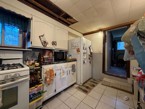 Tiny photo for 1274 Auburn Avenue, Barberton, OH 44203 (MLS # 225040250)