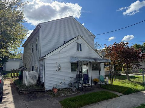 Tiny photo for 1274 Auburn Avenue, Barberton, OH 44203 (MLS # 225040250)