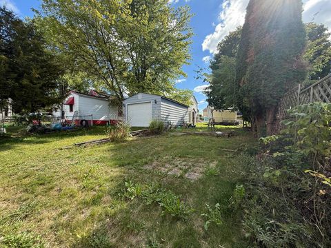 Tiny photo for 1274 Auburn Avenue, Barberton, OH 44203 (MLS # 225040250)