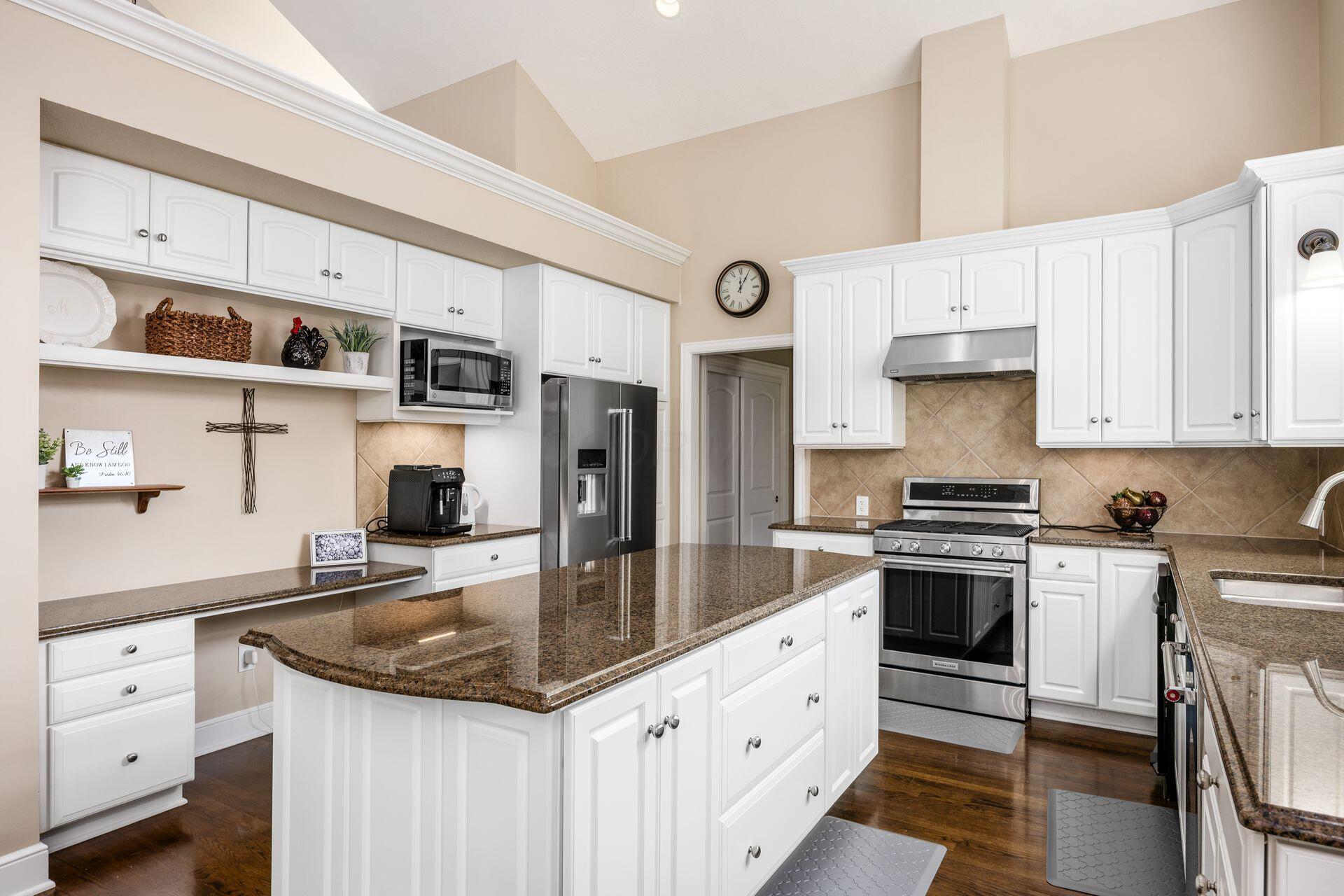 7908 Coldwater Drive, Powell, Ohio image 17