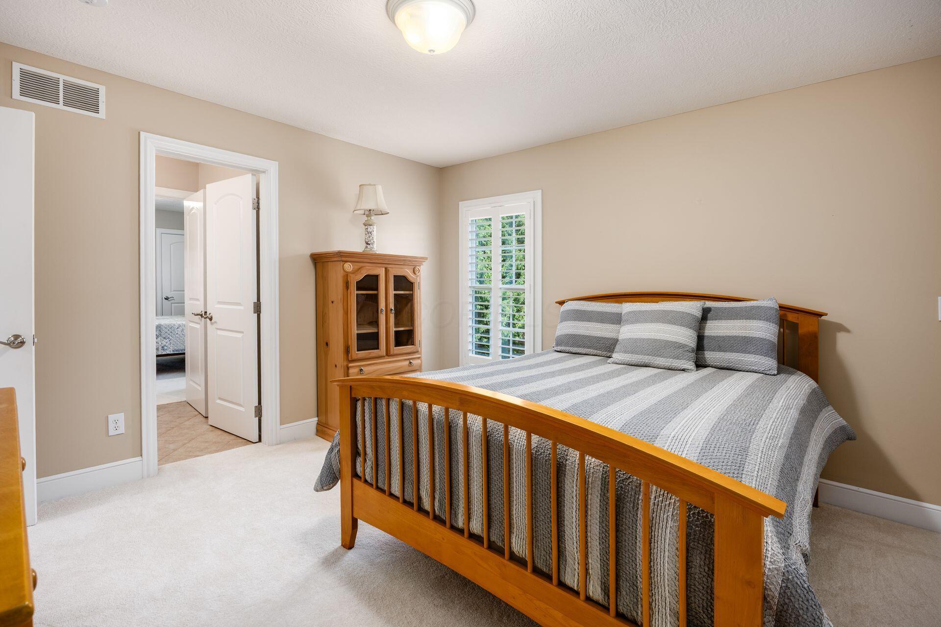 7908 Coldwater Drive, Powell, Ohio image 36