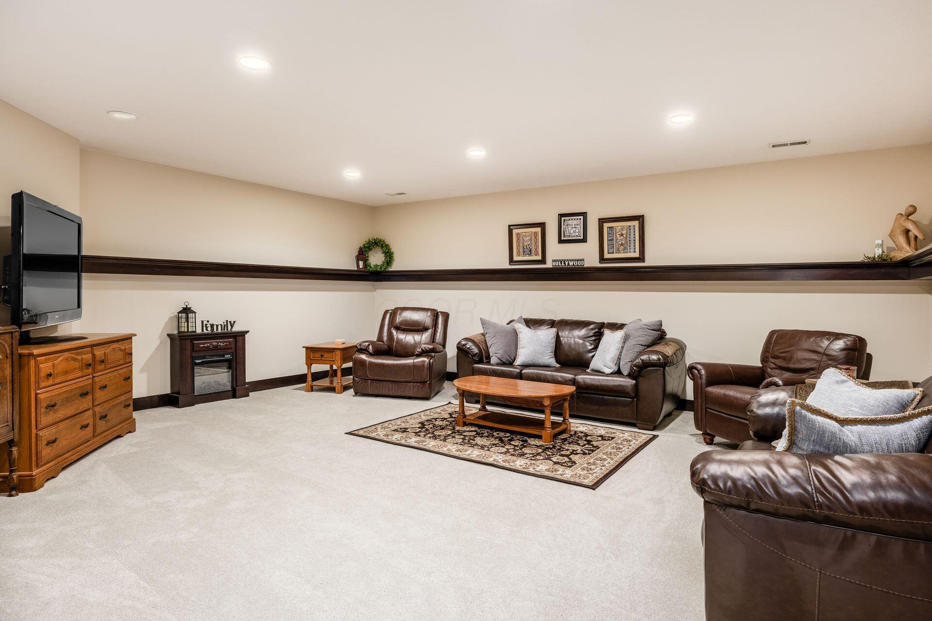 7908 Coldwater Drive, Powell, Ohio image 42