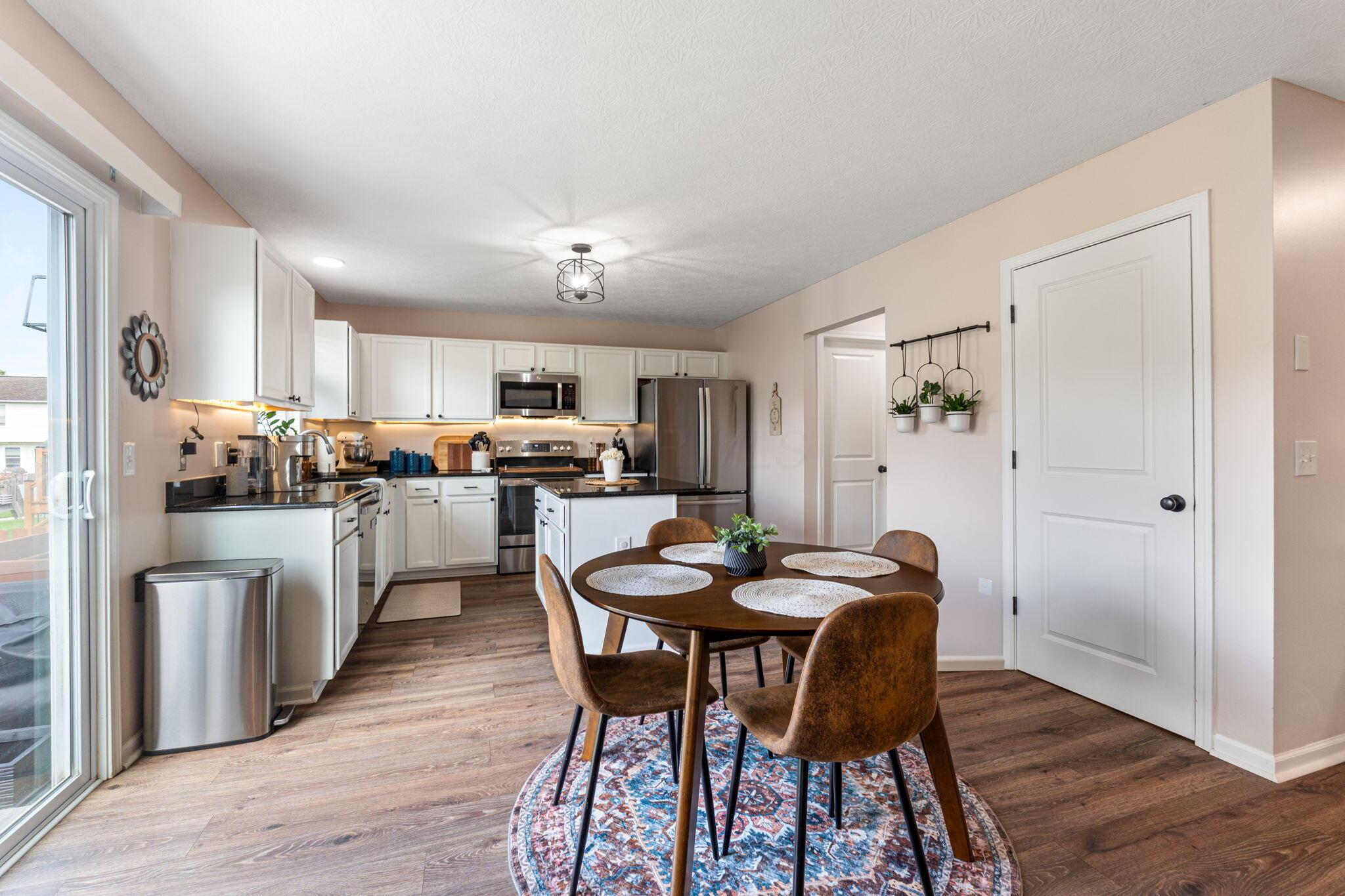 588 Herrogate Square, Pickerington, Ohio image 12