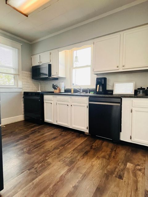 Tiny photo for 629 Saint Louis Avenue, Zanesville, OH 43701 (MLS # 226012980)