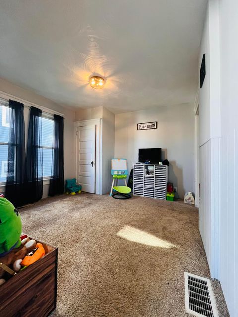 Tiny photo for 629 Saint Louis Avenue, Zanesville, OH 43701 (MLS # 226012980)