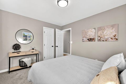 Tiny photo for 980 Miriam Drive E, Columbus, OH 43204 (MLS # 225037545)