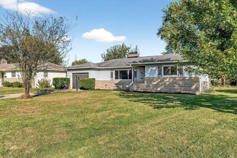 Tiny photo for 980 Miriam Drive E, Columbus, OH 43204 (MLS # 225037545)