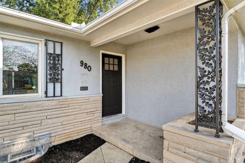 Tiny photo for 980 Miriam Drive E, Columbus, OH 43204 (MLS # 225037545)