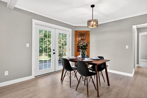 Tiny photo for 980 Miriam Drive E, Columbus, OH 43204 (MLS # 225037545)