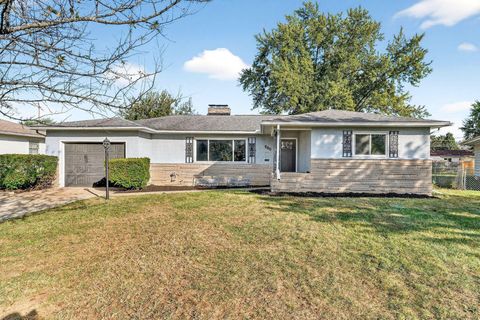 Photo of 980 Miriam Drive E, Columbus, OH 43204 (MLS # 225037545)