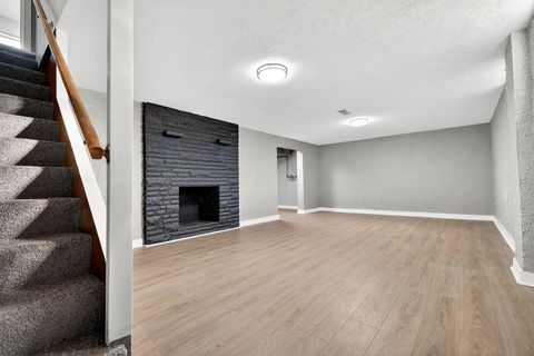 Tiny photo for 980 Miriam Drive E, Columbus, OH 43204 (MLS # 225037545)
