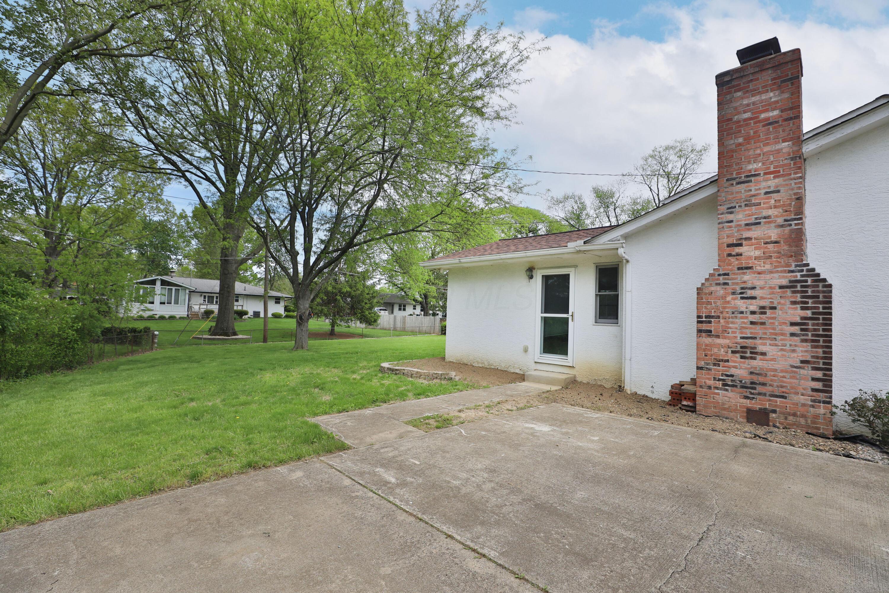 6070 Barberry Hollow, Columbus, Ohio image 42