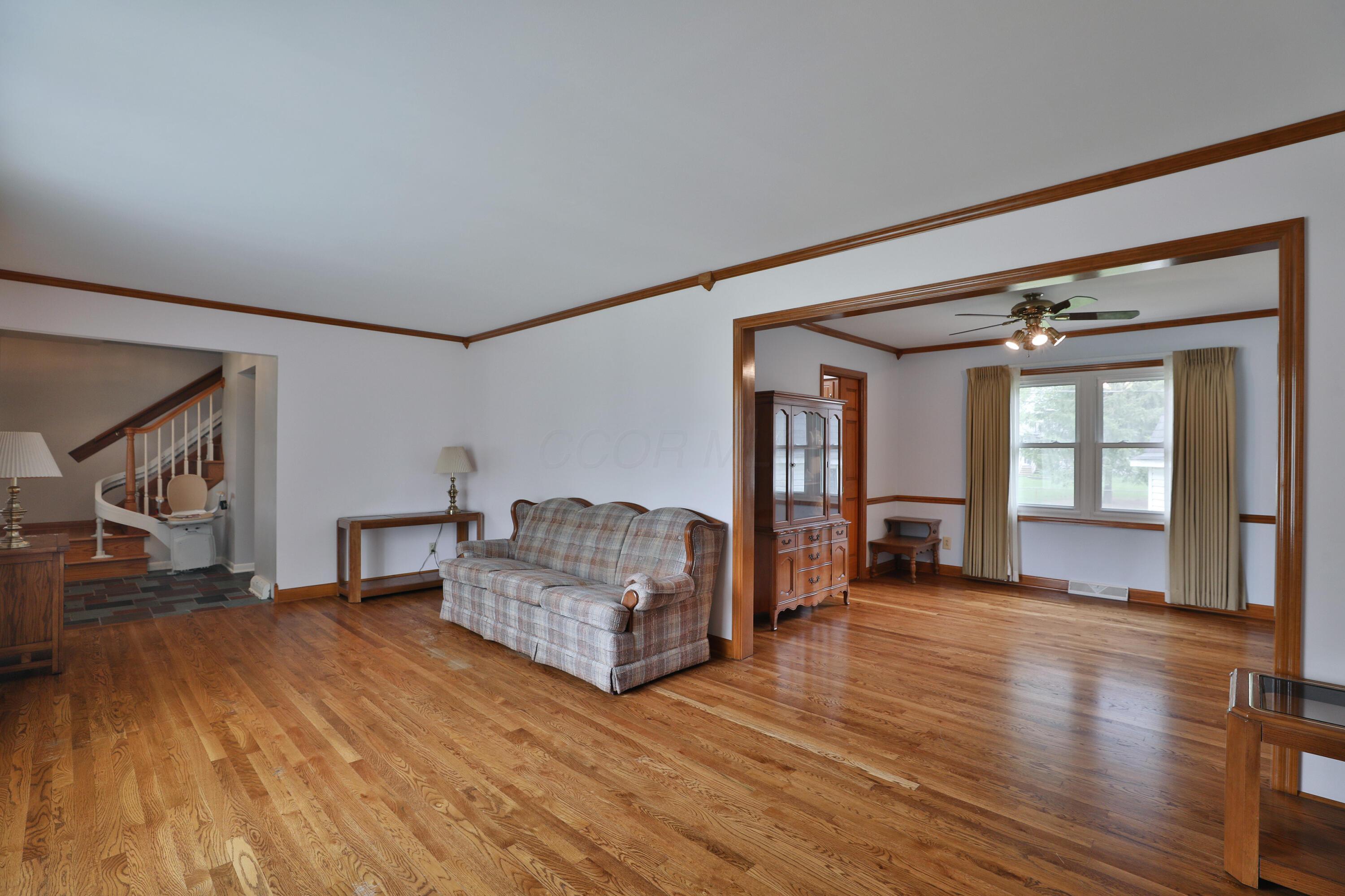 6070 Barberry Hollow, Columbus, Ohio image 8