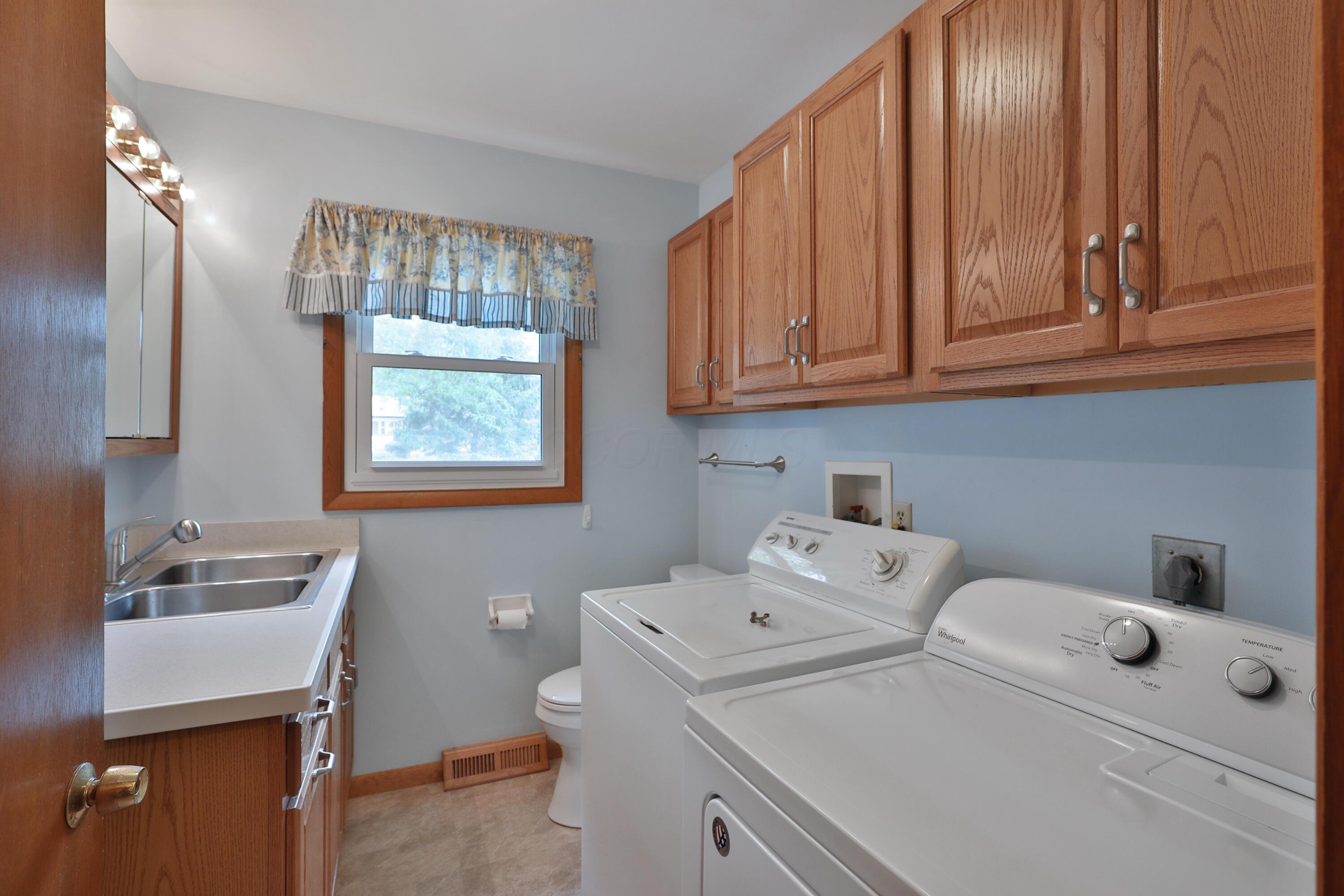 6070 Barberry Hollow, Columbus, Ohio image 19