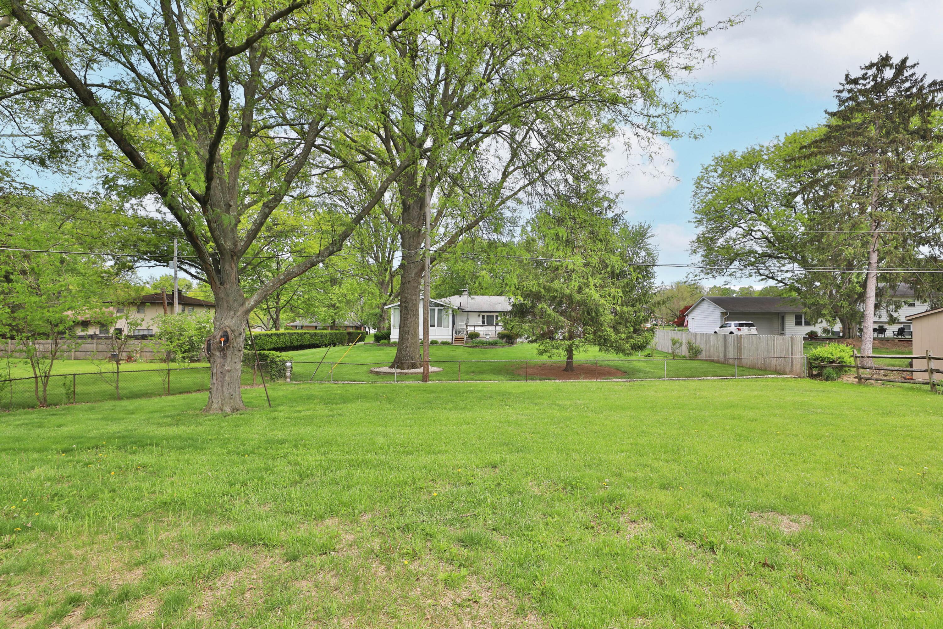 6070 Barberry Hollow, Columbus, Ohio image 47