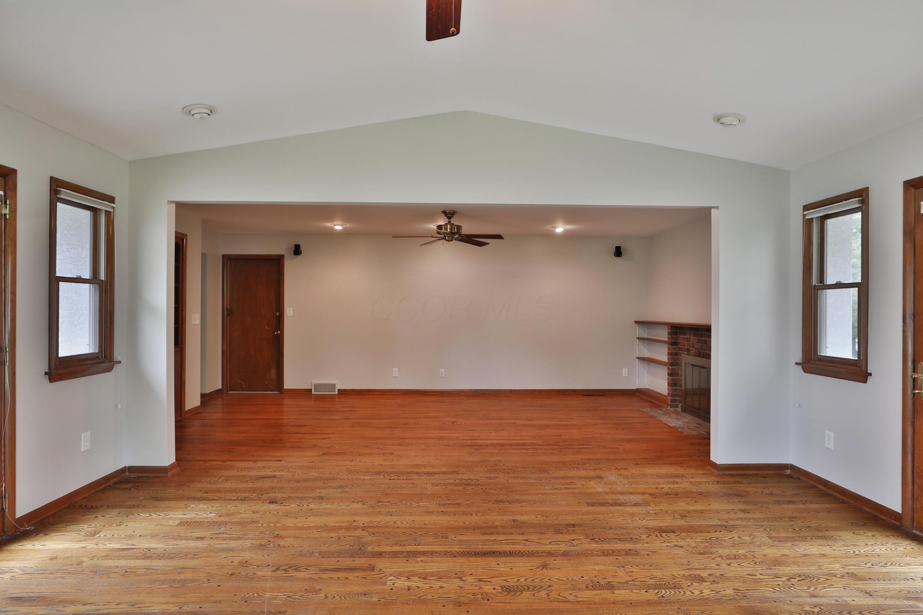 6070 Barberry Hollow, Columbus, Ohio image 26