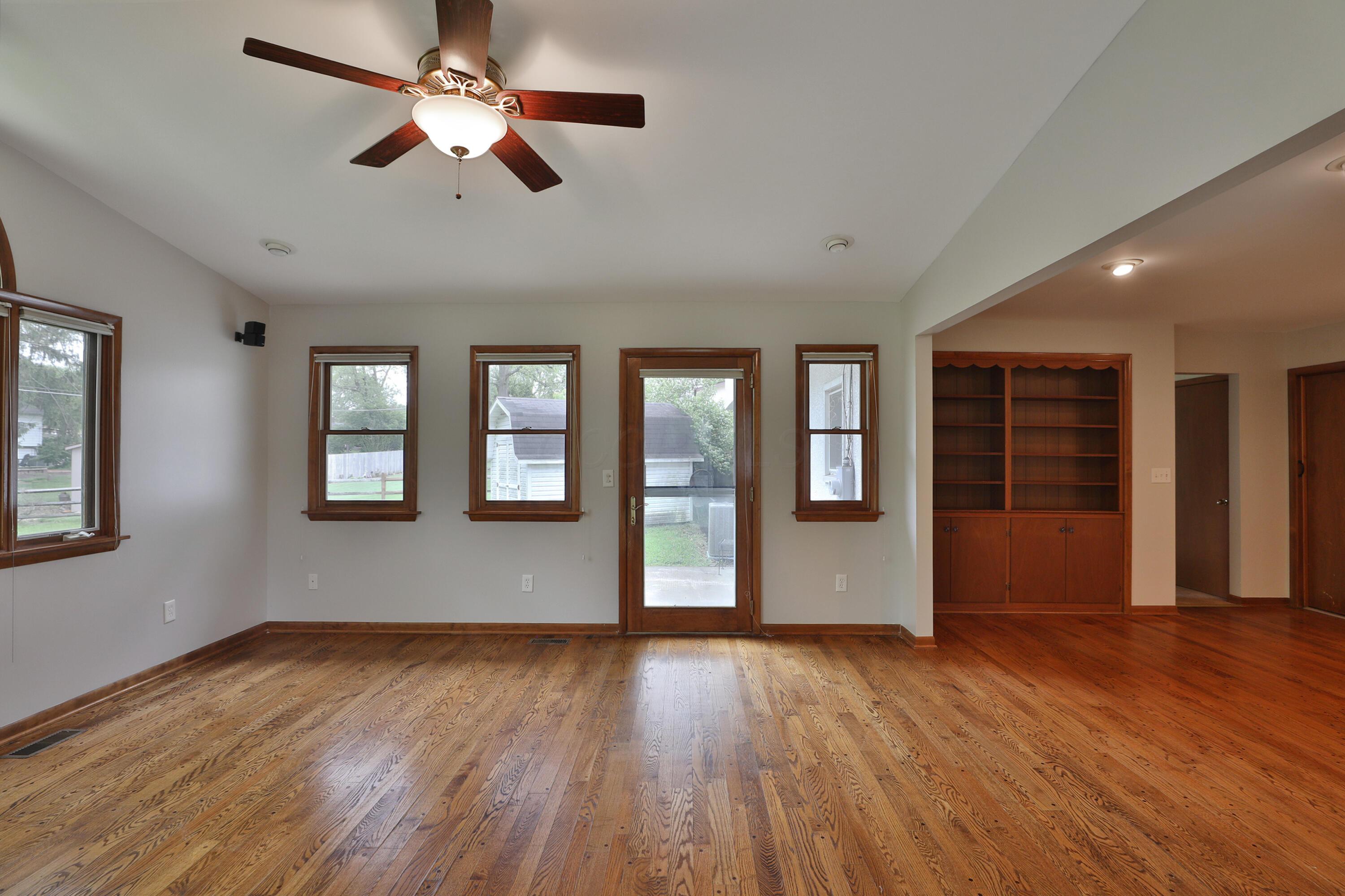 6070 Barberry Hollow, Columbus, Ohio image 25