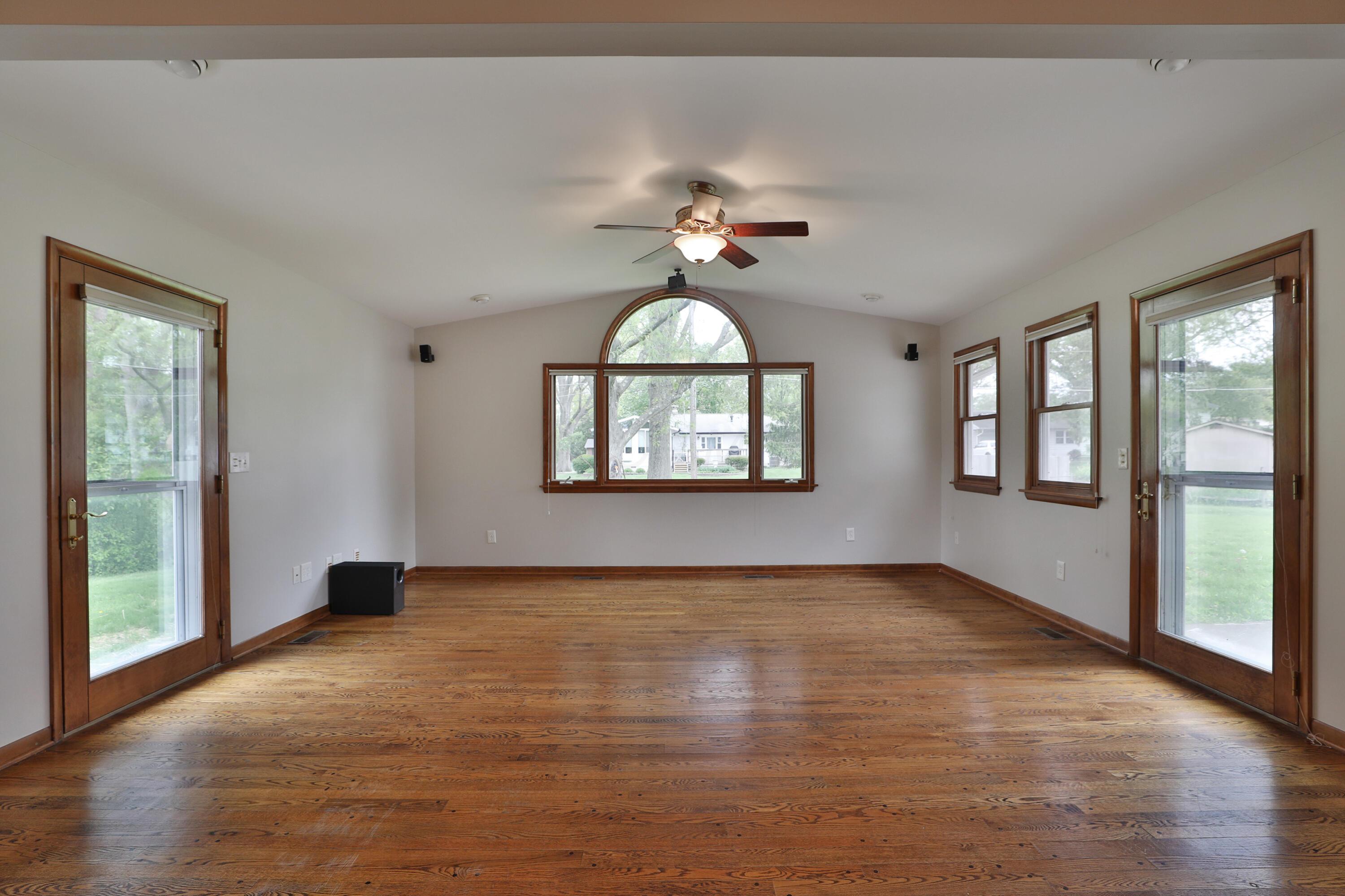 6070 Barberry Hollow, Columbus, Ohio image 24