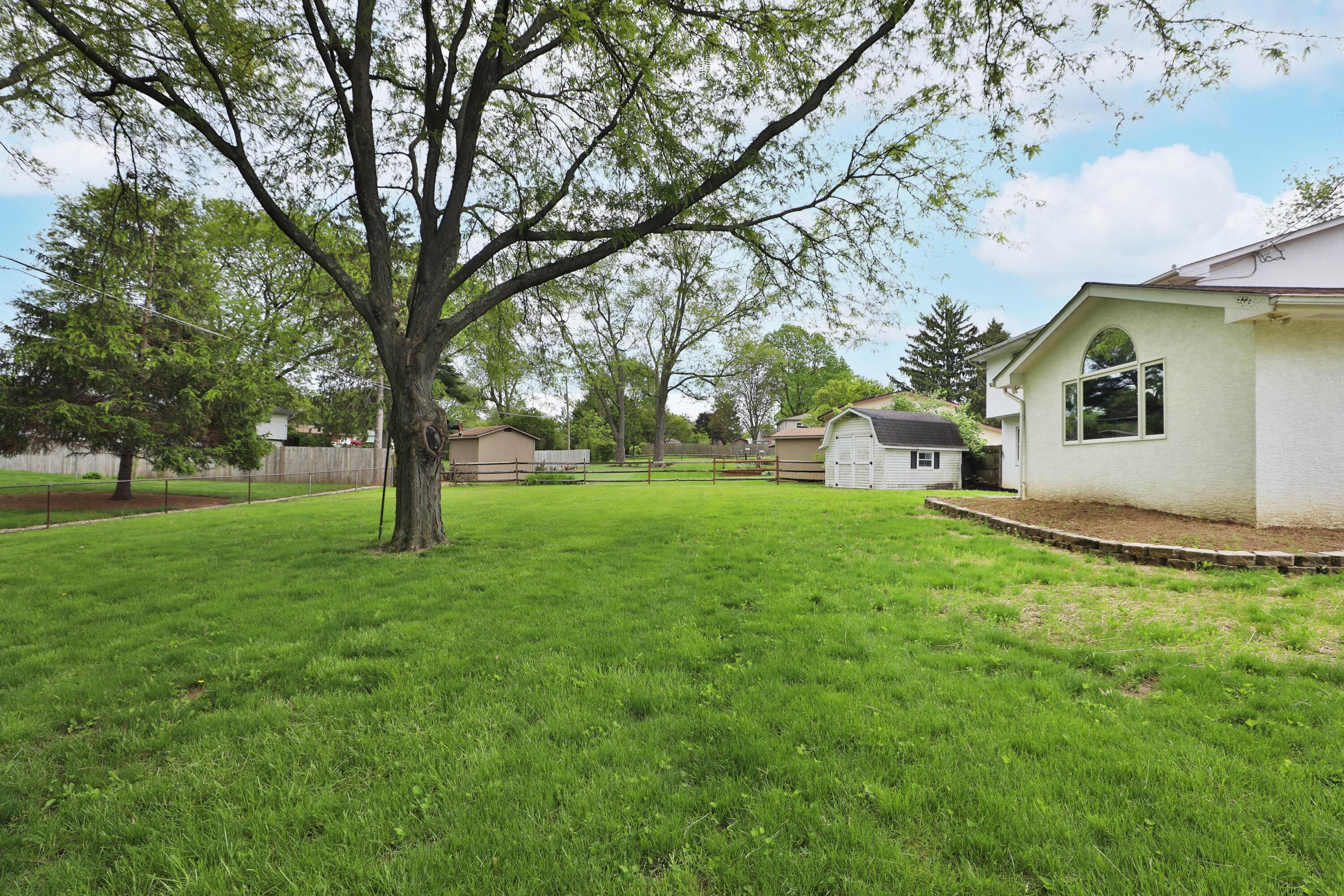 6070 Barberry Hollow, Columbus, Ohio image 43