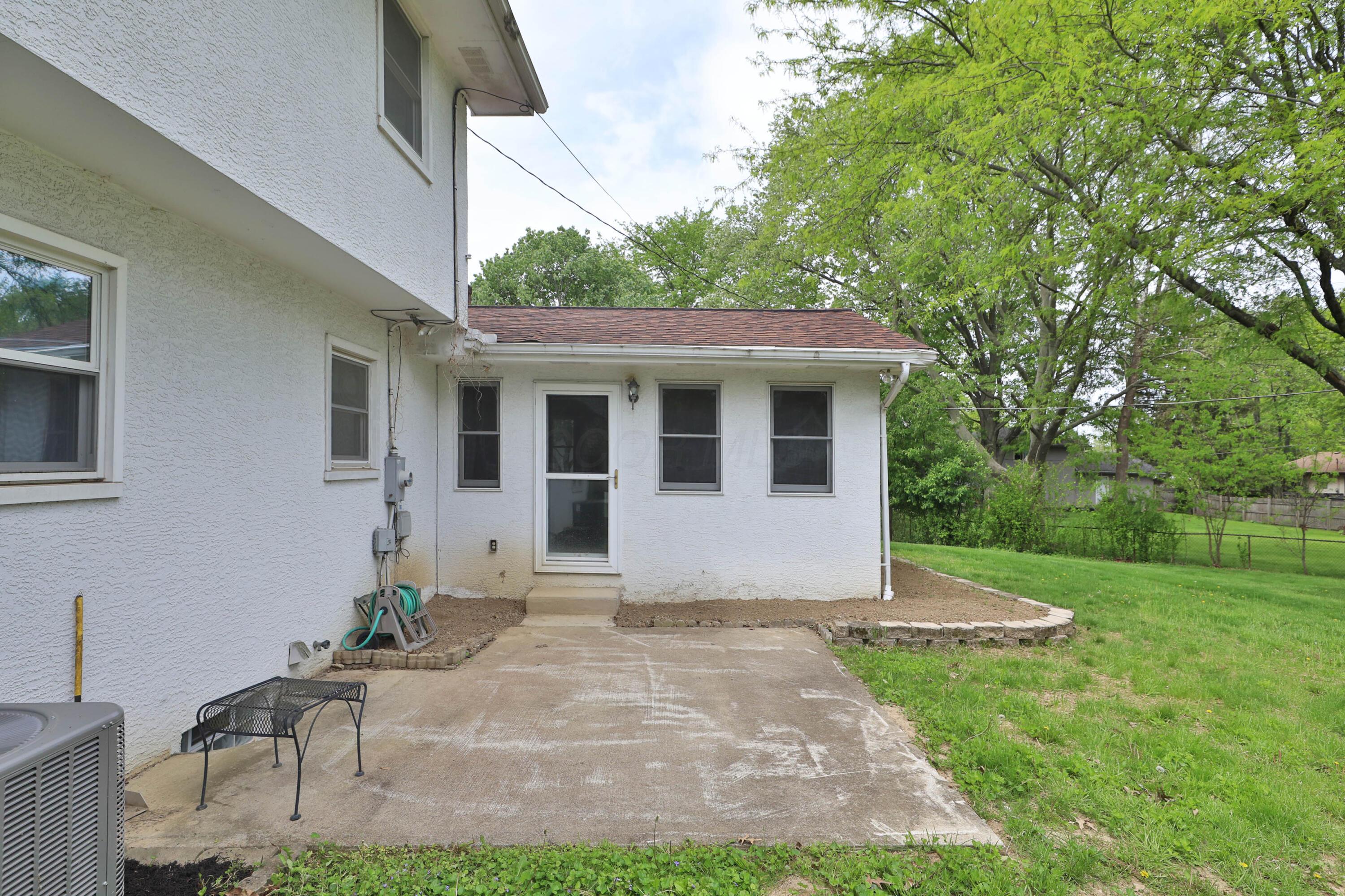6070 Barberry Hollow, Columbus, Ohio image 46