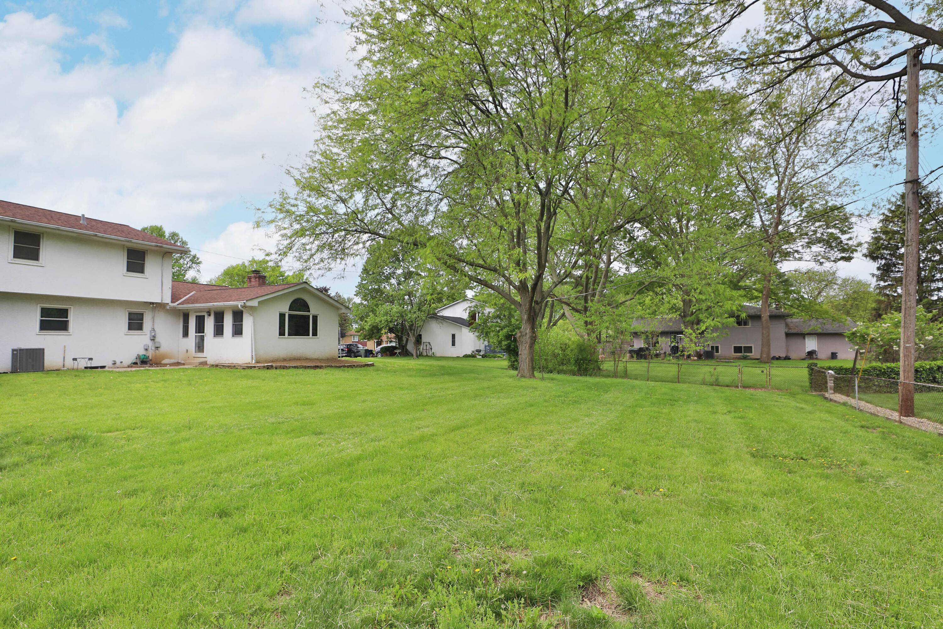 6070 Barberry Hollow, Columbus, Ohio image 45