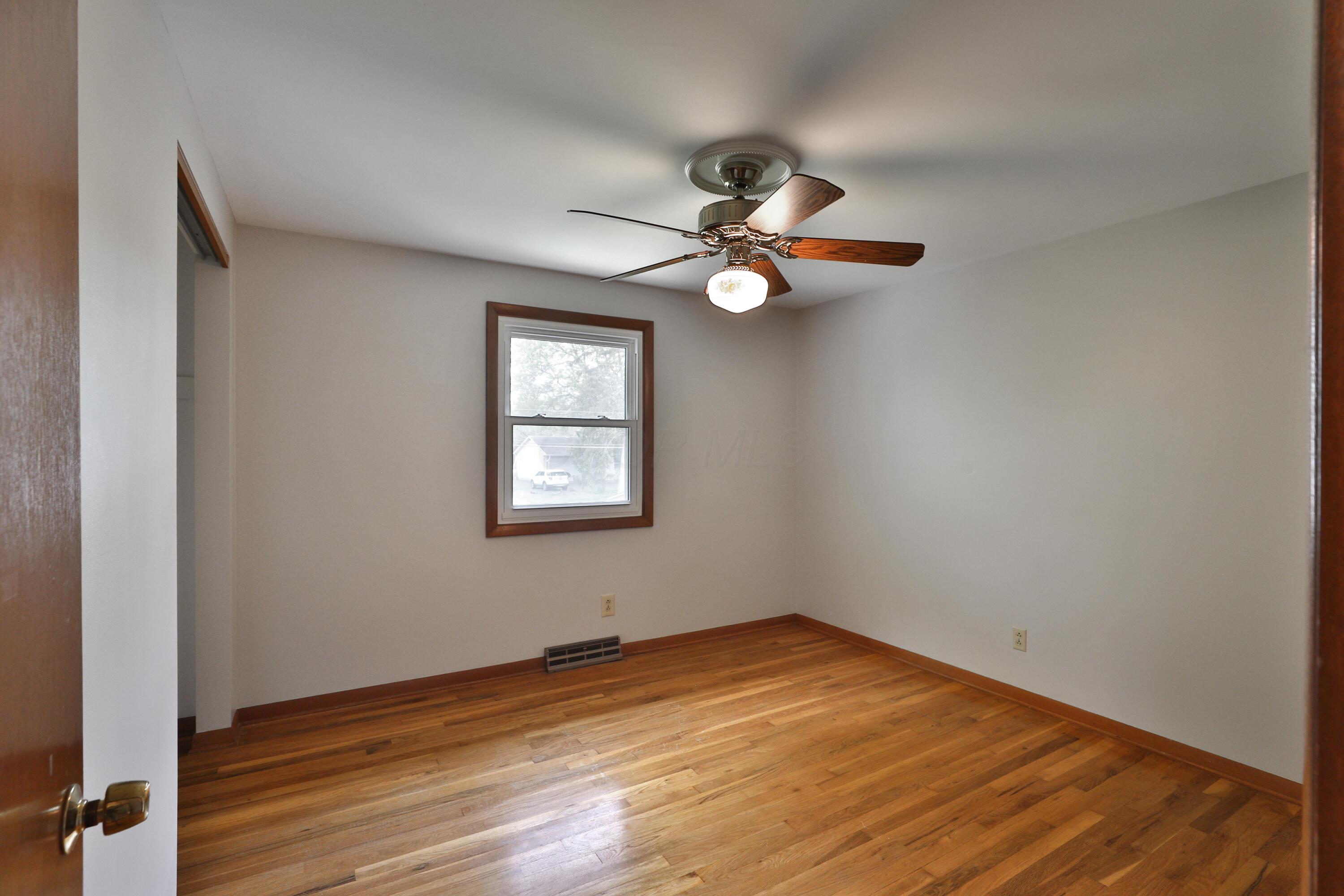 6070 Barberry Hollow, Columbus, Ohio image 30
