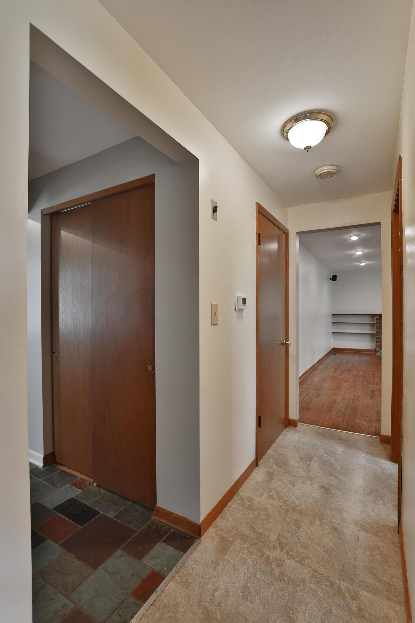 6070 Barberry Hollow, Columbus, Ohio image 18