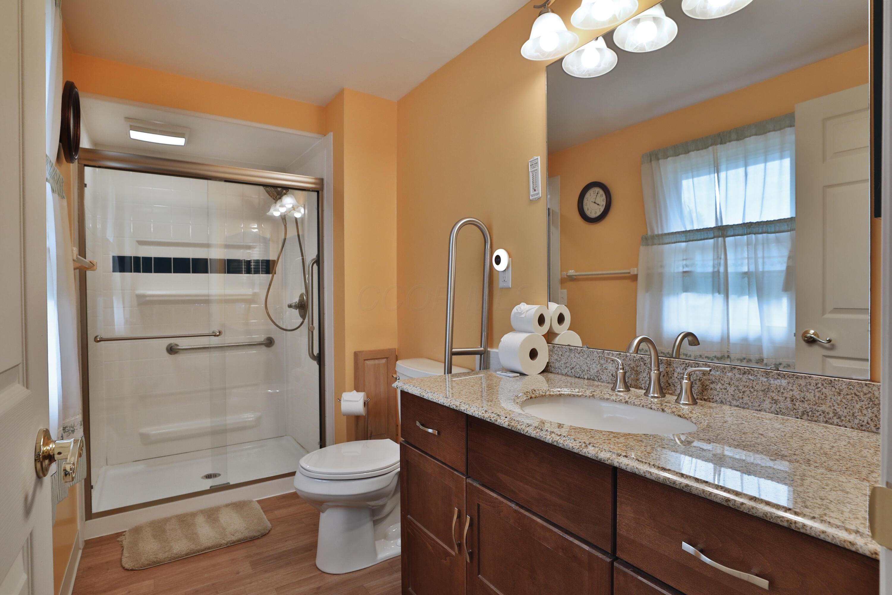 6070 Barberry Hollow, Columbus, Ohio image 38