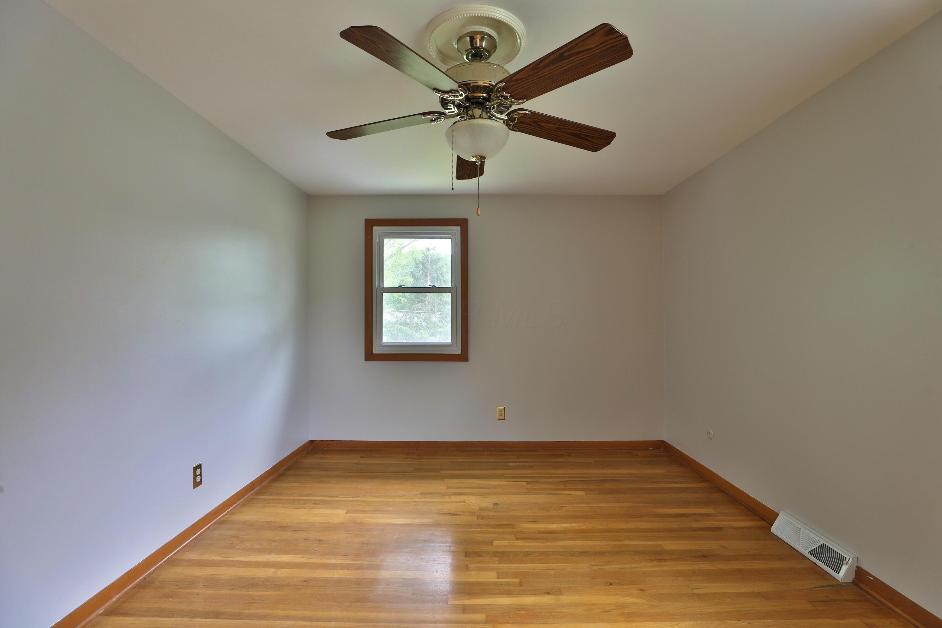 6070 Barberry Hollow, Columbus, Ohio image 33