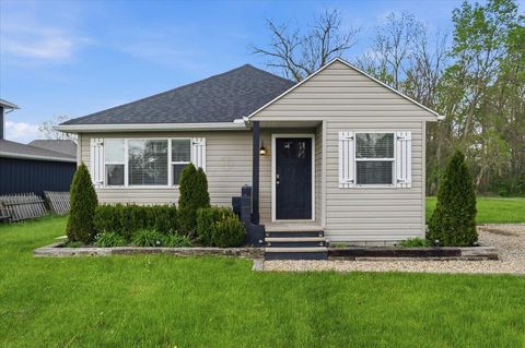 Photo of 227 Crystal Avenue, Mount Vernon, OH 43050 (MLS # 226013933)