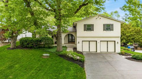 Photo of 2792 Stratford Drive, Columbus, OH 43220 (MLS # 226015136)