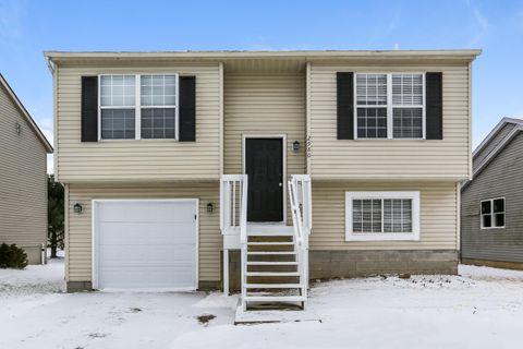 Photo of 2980 Blue Moon Drive, Columbus, OH 43232 (MLS # 225044727)