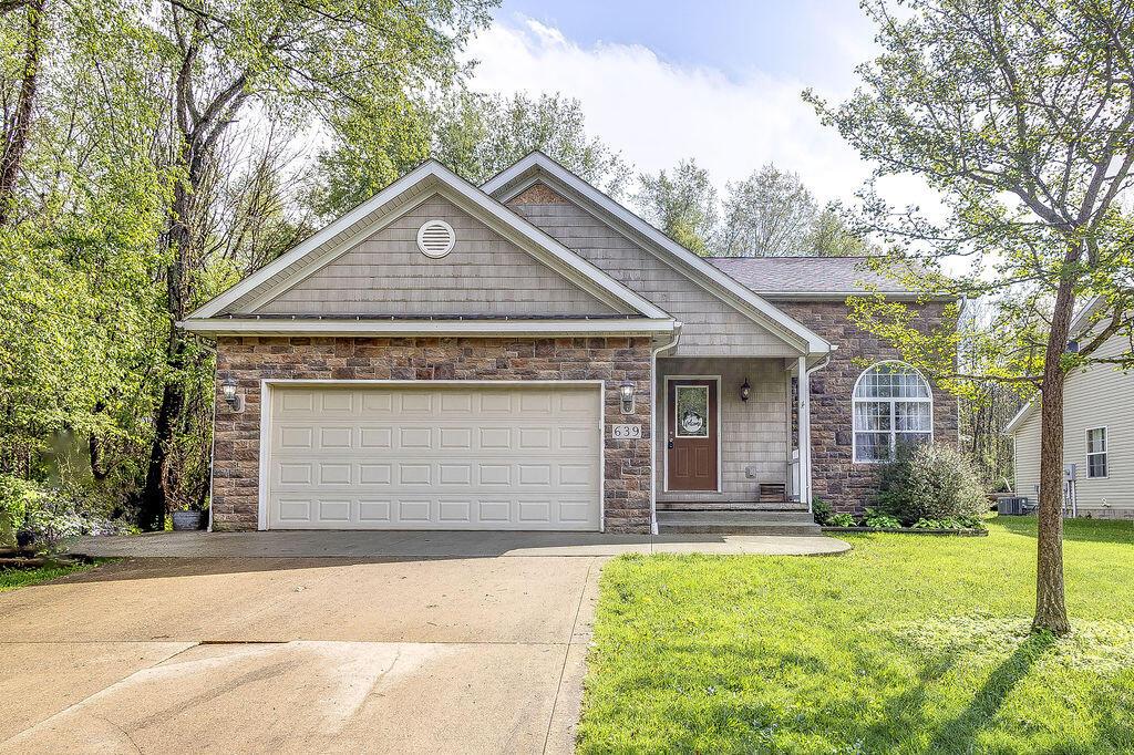 639 Crestrose Drive, Howard, Ohio image 1