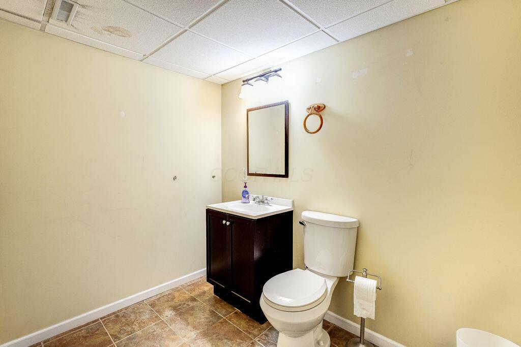 639 Crestrose Drive, Howard, Ohio image 27