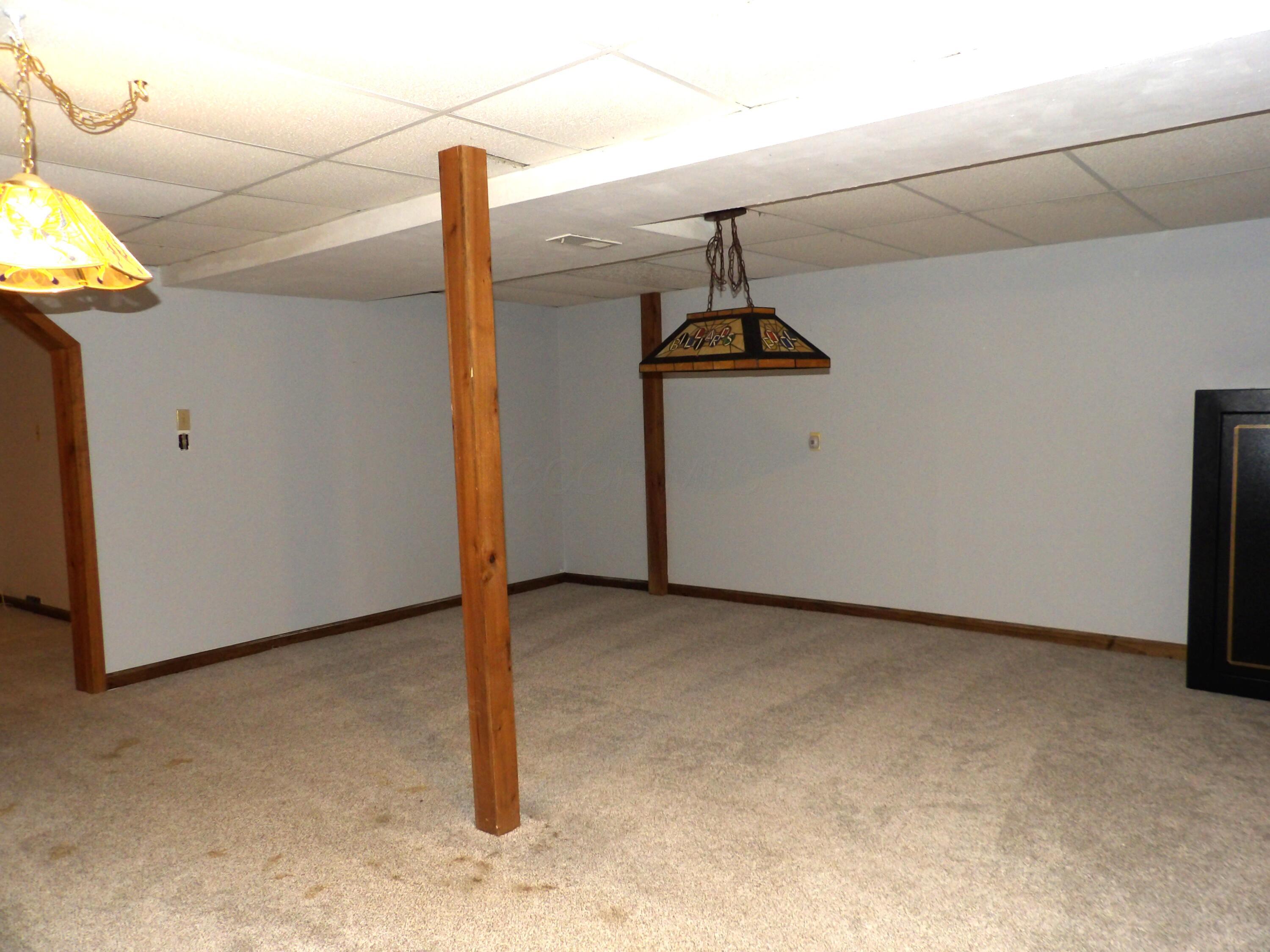 6723 Zwickle Road, Logan, Ohio image 38