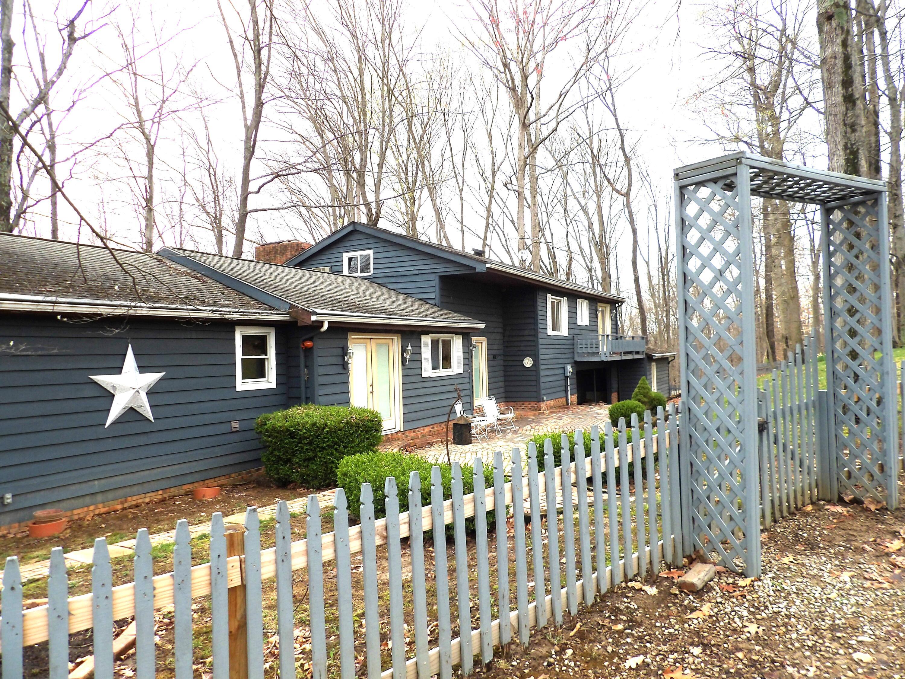 6723 Zwickle Road, Logan, Ohio image 2