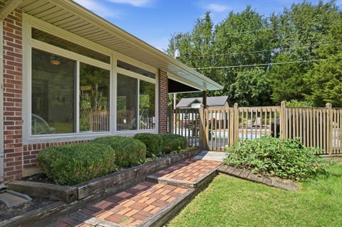 Tiny photo for 5421 Harrisburg Georgesville Road, Grove City, OH 43123 (MLS # 226032808)