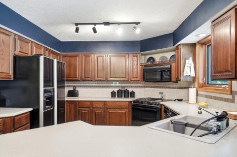 Tiny photo for 5421 Harrisburg Georgesville Road, Grove City, OH 43123 (MLS # 226032808)