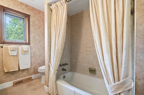 Tiny photo for 5421 Harrisburg Georgesville Road, Grove City, OH 43123 (MLS # 226032808)