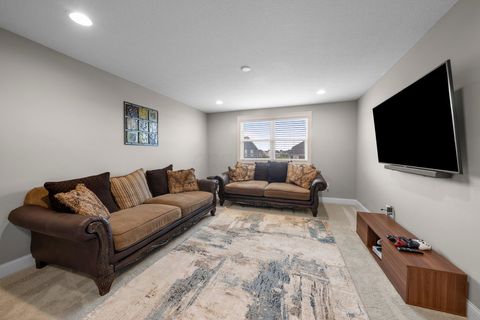 Tiny photo for 349 Harvest Walk Loop, Delaware, OH 43015 (MLS # 225036792)