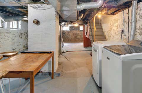 Tiny photo for 240 Jackson Street, Columbus, OH 43206 (MLS # 226028775)