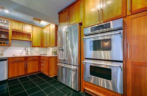 Tiny photo for 240 Jackson Street, Columbus, OH 43206 (MLS # 226028775)