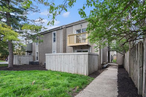 Photo of 945 Quay Avenue 945G #945G, Columbus, OH 43212 (MLS # 226011090)