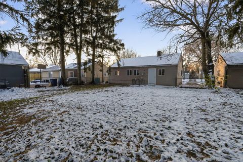 Tiny photo for 1042 S Hampton Road, Columbus, OH 43227 (MLS # 225045520)