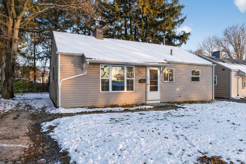 Tiny photo for 1042 S Hampton Road, Columbus, OH 43227 (MLS # 225045520)