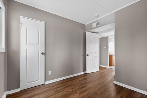 Tiny photo for 1042 S Hampton Road, Columbus, OH 43227 (MLS # 225045520)