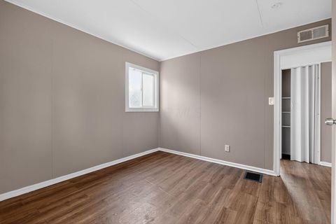 Tiny photo for 1042 S Hampton Road, Columbus, OH 43227 (MLS # 225045520)