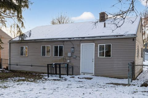 Tiny photo for 1042 S Hampton Road, Columbus, OH 43227 (MLS # 225045520)